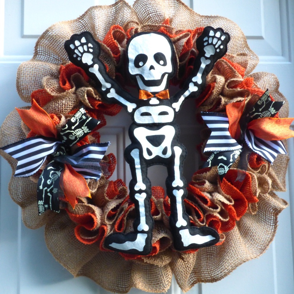 Halloween Wreath for Front Door with Skeleton, Halloween Decor.